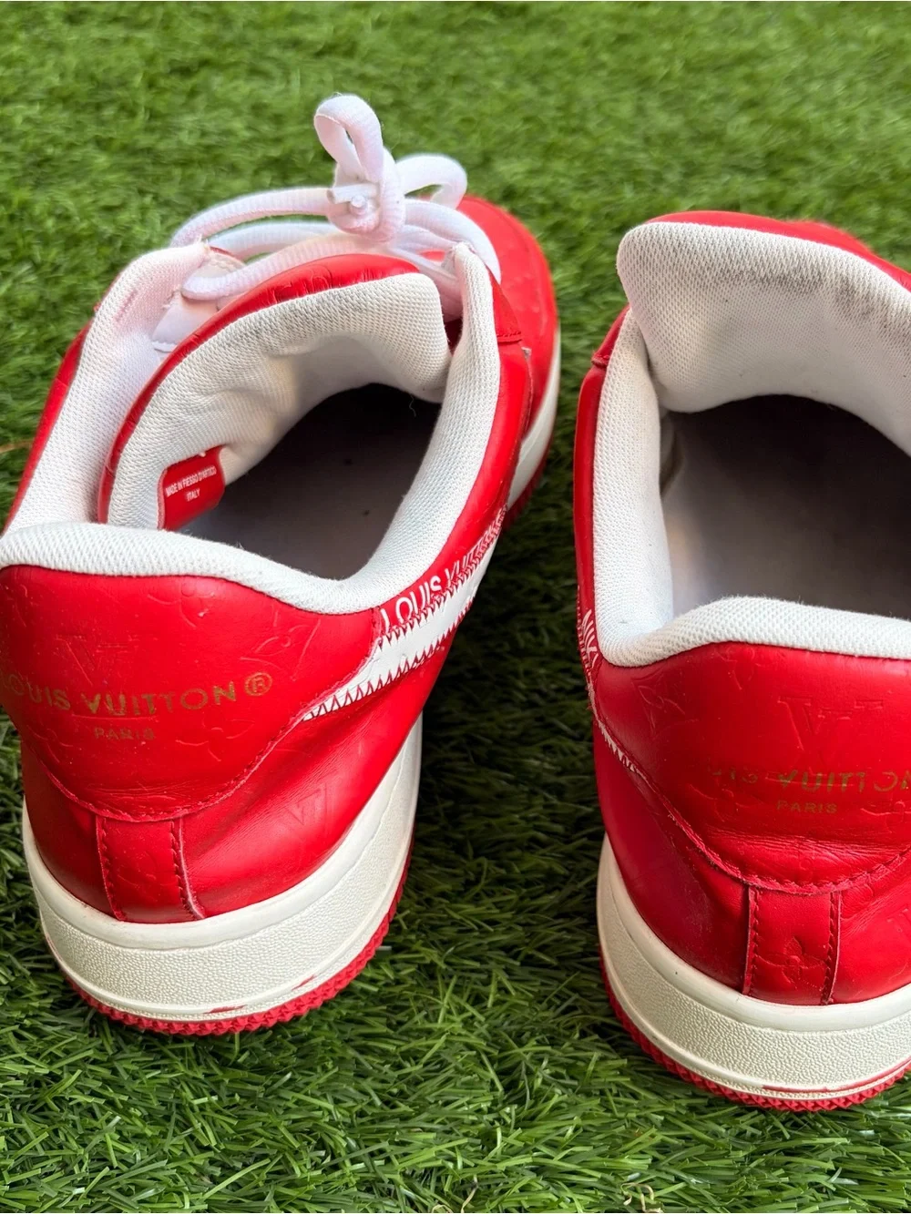 Nike louis vuitton virgil abloh size 10 Red and White Low-Top Sneakers